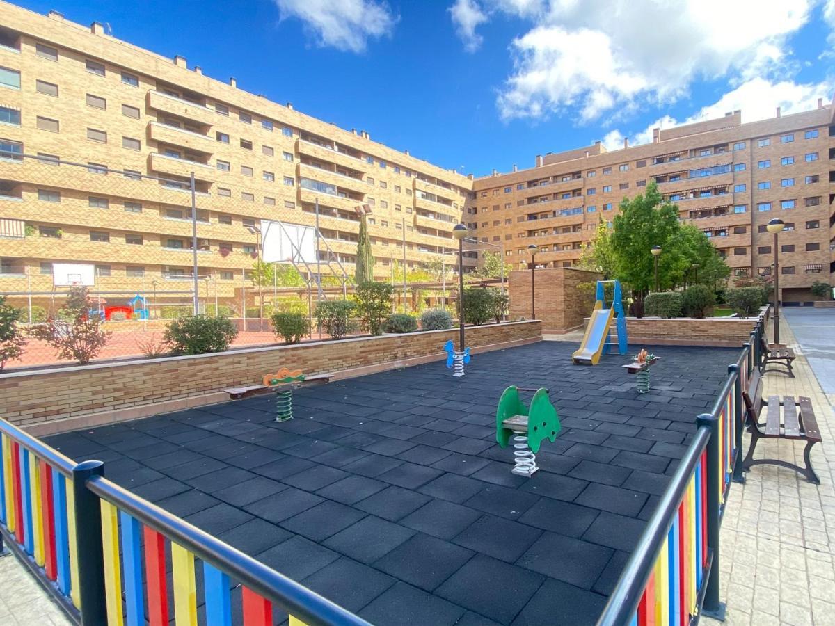 Апартаменты Aires De Toledo-Parque Warner Y Madrid En Familia Экстерьер фото