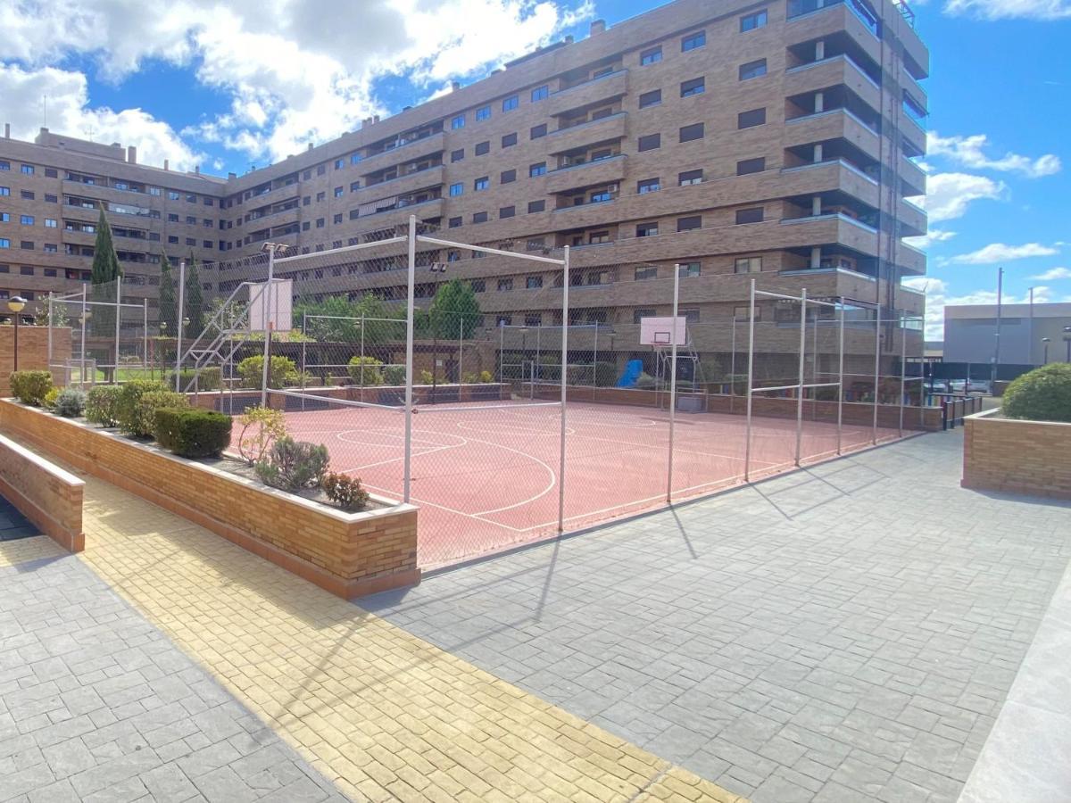 Апартаменты Aires De Toledo-Parque Warner Y Madrid En Familia Экстерьер фото